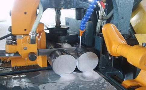 铜鼓卧式带锯床的送料方式有哪几种？